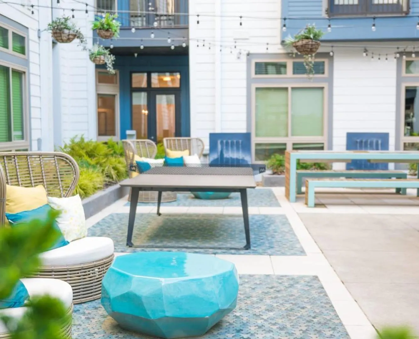Experience Modern Comfort At Savoy In Charlotte 0*,  USA