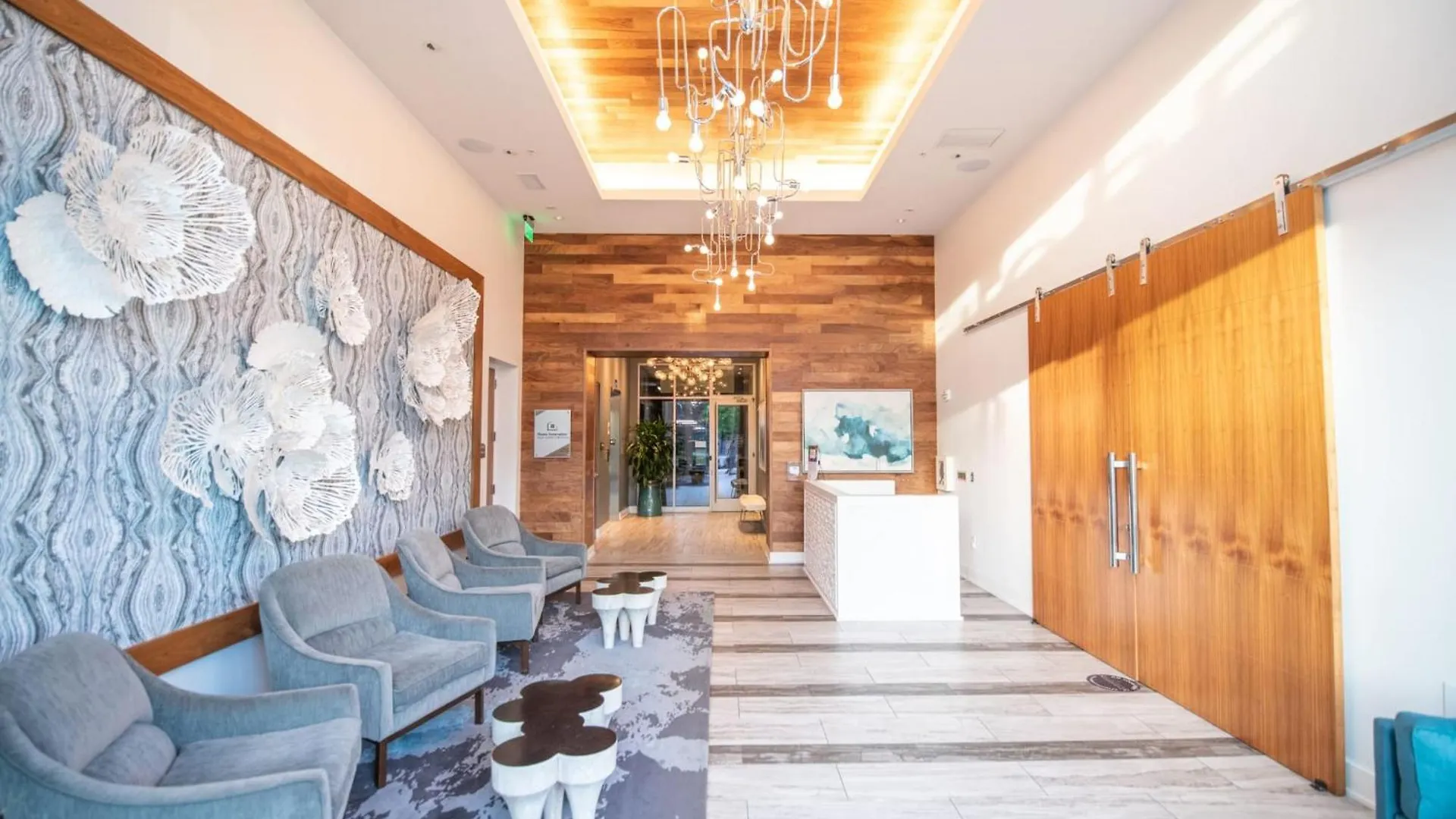 Apartment Experience Modern Comfort At Savoy In Charlotte USA